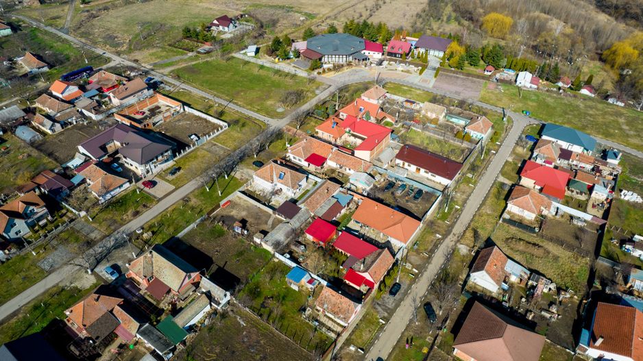 Casă în satul Călugăreni comuna Felnac - Poză 5