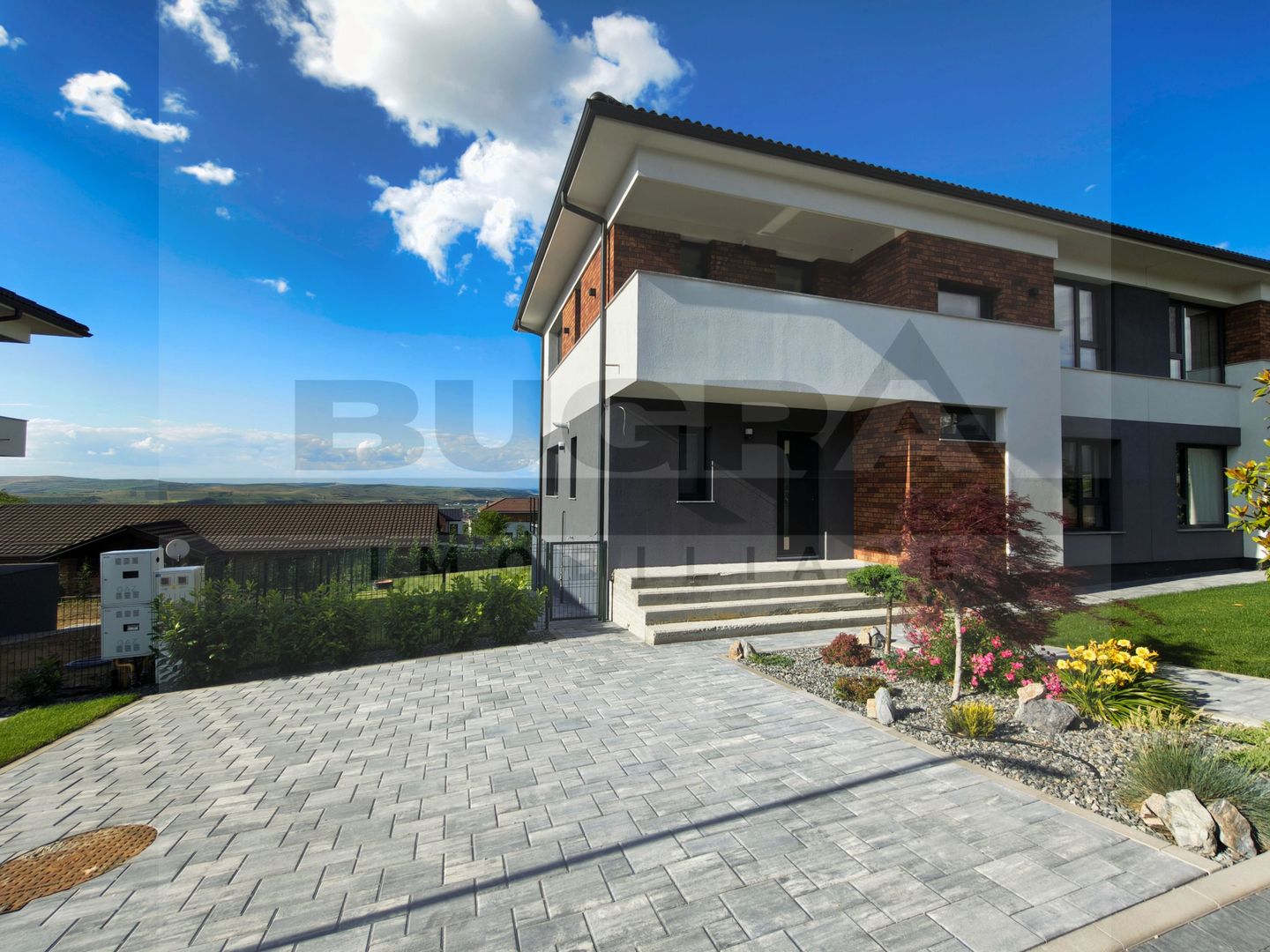 Casa de inchiriat, ansamblu privat, Dezmir - Poză 3