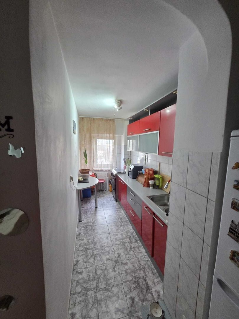 Vanzare Garsoniera Mall Vitan, 40 mp, Bloc 1991 Anvelopat  Perfect Investiție - Poză 1