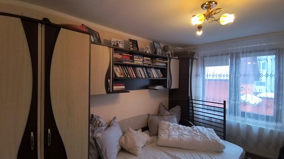 APARTAMENT DE VANZARE IN SIRET – 4 camere | Etaj 1 - Poză 11