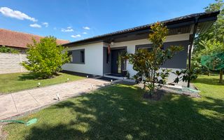 Casa individuala in Sacalaz | Piscina | Garaj | Teren 1000 mp | - Poză 1