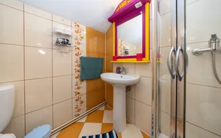 Pensiune de vânzare în Râșnov | 14 camere | 427 mp - Poză 40