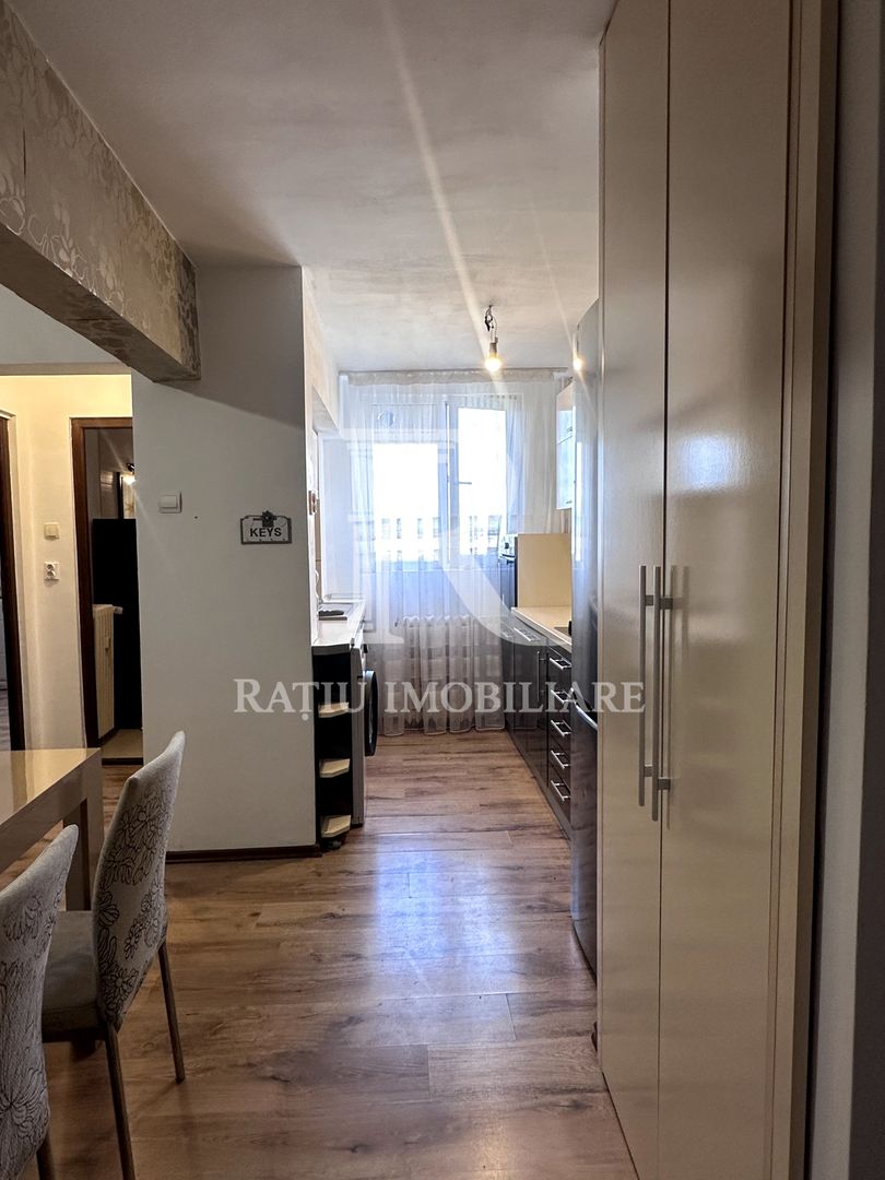 Apartament cu 3 camere de vânzare | Zona Malului Crișului | Oradea - Poză 3