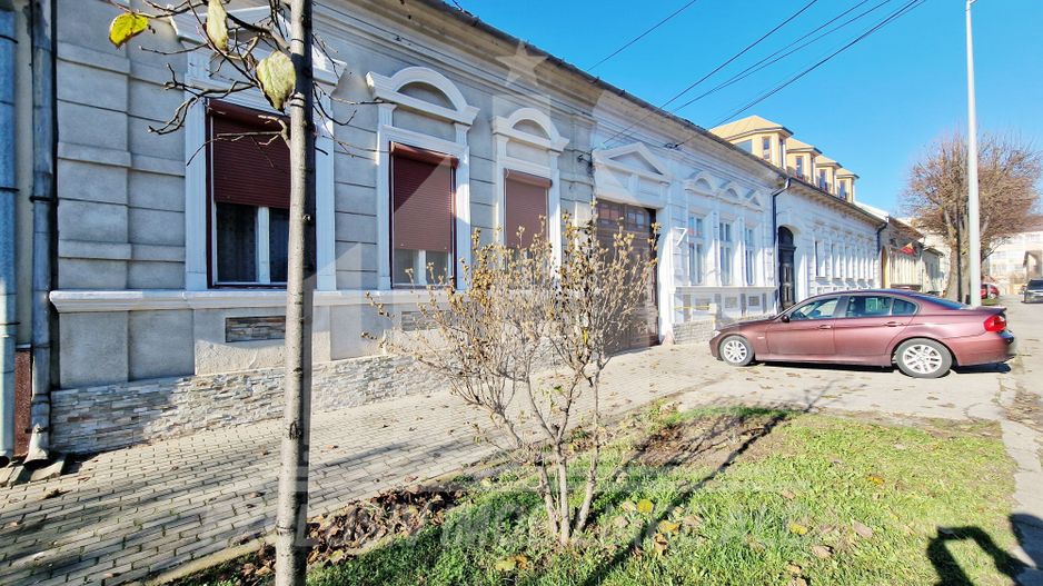 Casa pozitie ultracentrla in Alba Iulia - Poză 1