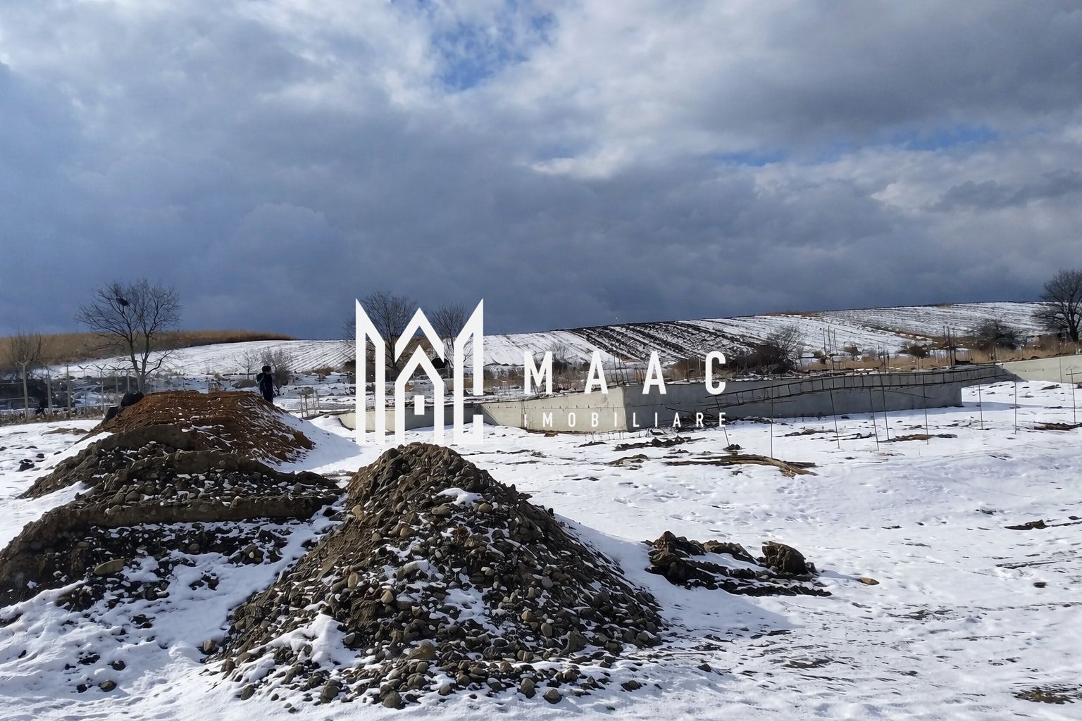 Teren Intravilan I 678 MPU I Sura Mare - Poză 1