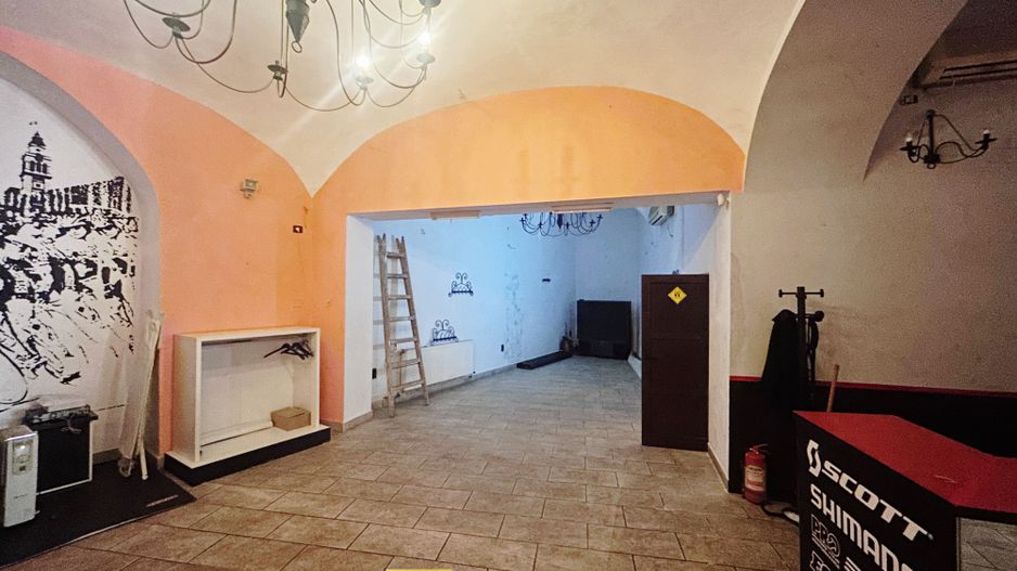 Spatiu comercial de vanzare zona Bou Rosu - Poză 8