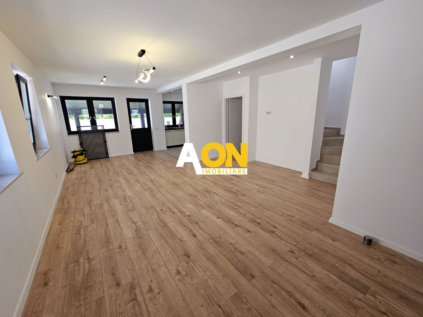 Duplex de lux, 4 camere, 225 mp teren, Cetate - Poză 3