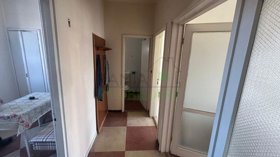 Apartament 2 camere decomandat Tractorul etaj 3 centrală termică nouă - Poză 9