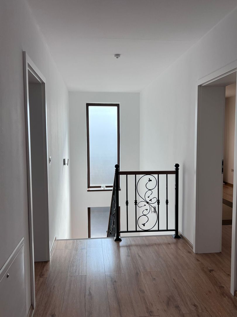 Casa cu garaj in Dumbravita - Poză 5