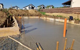 Teren 1000 mp cu proiect de casă, cu fundație turnată și utilități - Poză 11