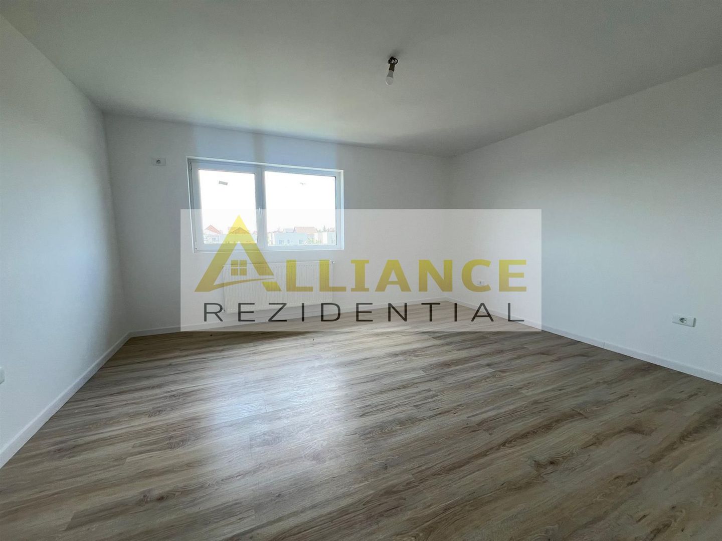 Casa tip duplex - 3 camere - 2 bai - Poză 9