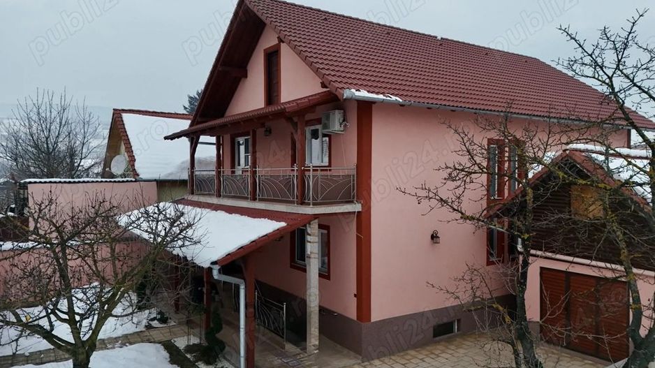Casă D+P+E - 360 mp Utili - Teren 710 mp   Zona Cetate, Alba Iulia - Poză 1