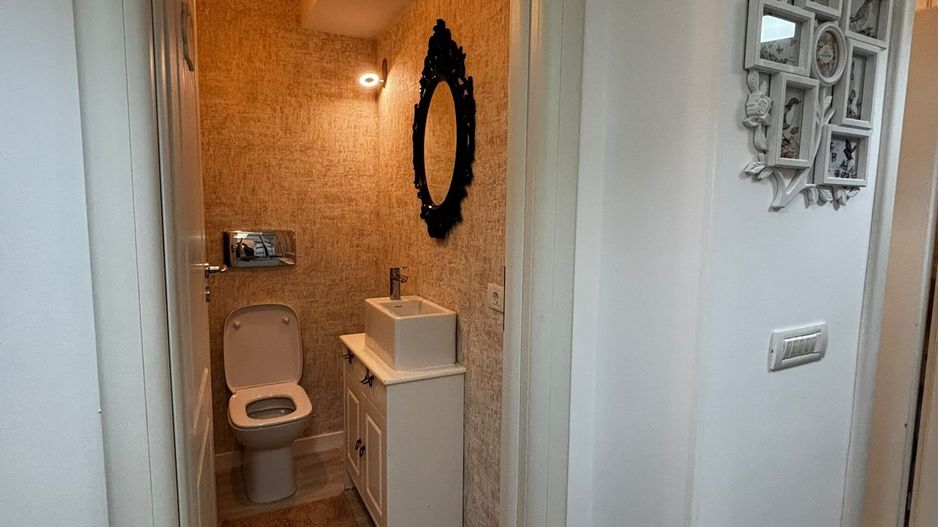 Apartament Modern și Spațios cu Grădină Privată și 2 Locuri de Parcare Incluse! - Poză 12