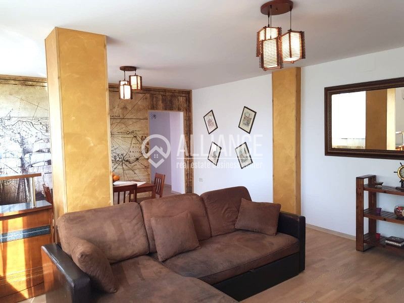 BULEVARDUL MAMAIA - Apartament de 3 camere in vila TERMEN REDUS! - Poză 3