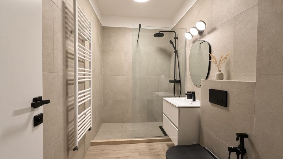 2 camere în Alezzi Infinity cu suprafață generoasă  si vedere la mare - Poză 7