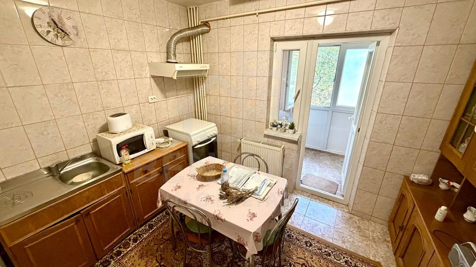 3 decomandat cu 2 bai - etaj 1 - centrala - Parculet Rovine - - Poză 3