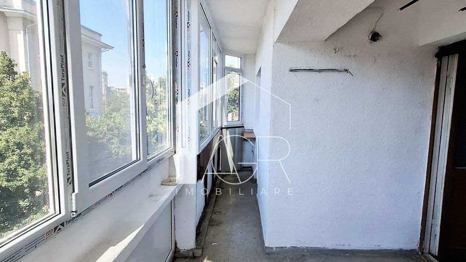 Apartament cu 3 camere, decomandat, Piata Mihai Viteazu - Poză 15