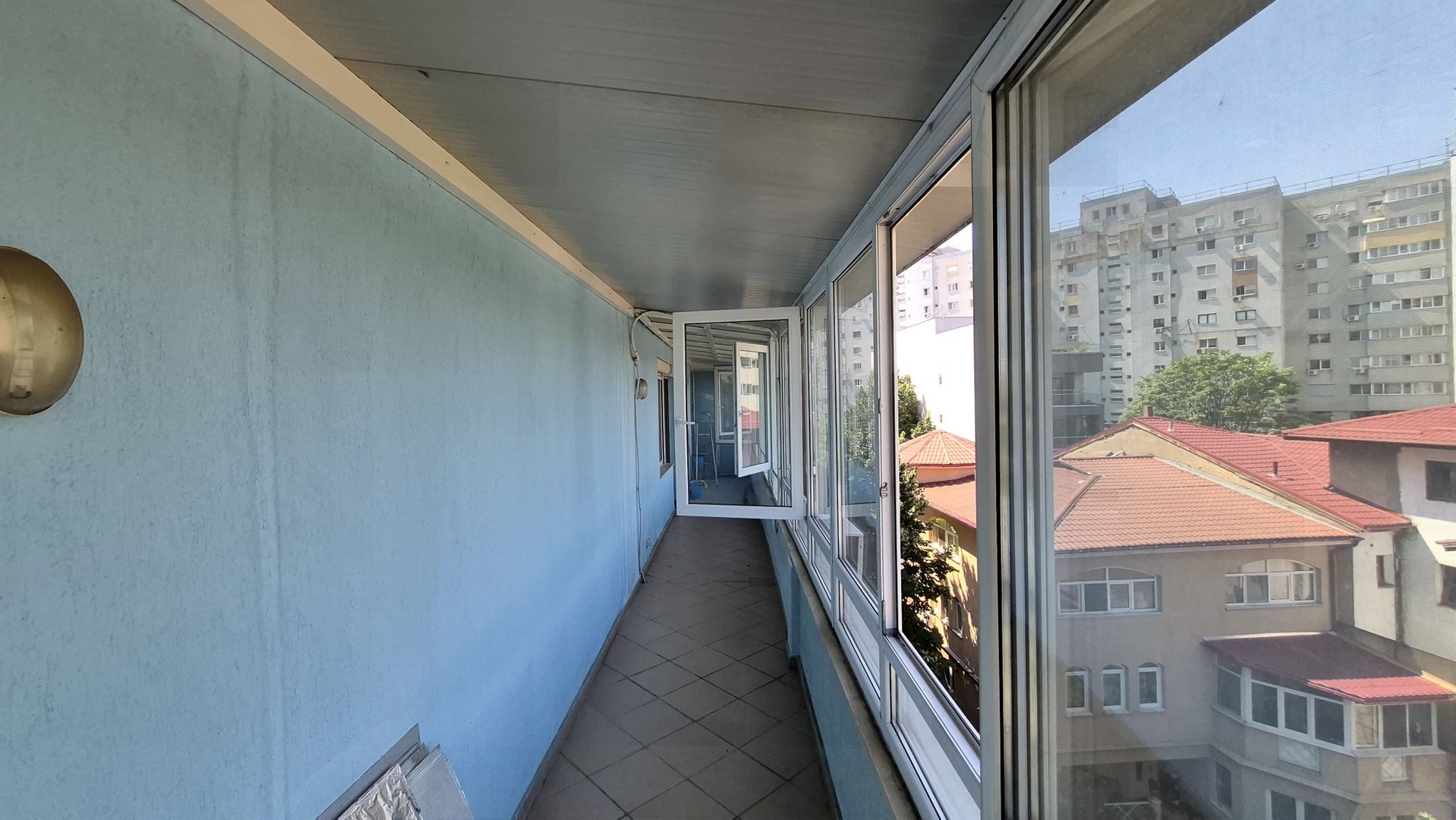 Apartament cu 2 camere 85 mp + 35 mp terasa si balconul + 2 locuri de parcare - Poză 11