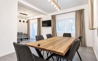 Casa de inchiriat 4 camere, 2 bai, curte si terasa | Selimbar - Poză 1