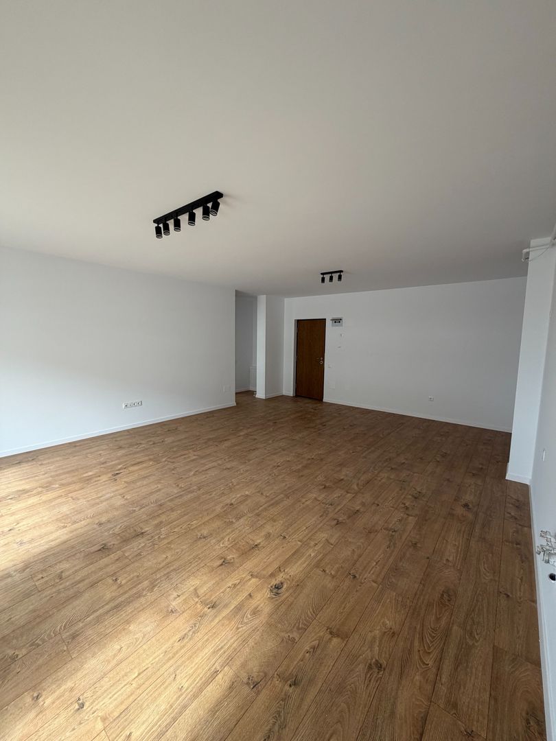 Apartament două camere, finisat nou, zona Eroilor - Poză 2