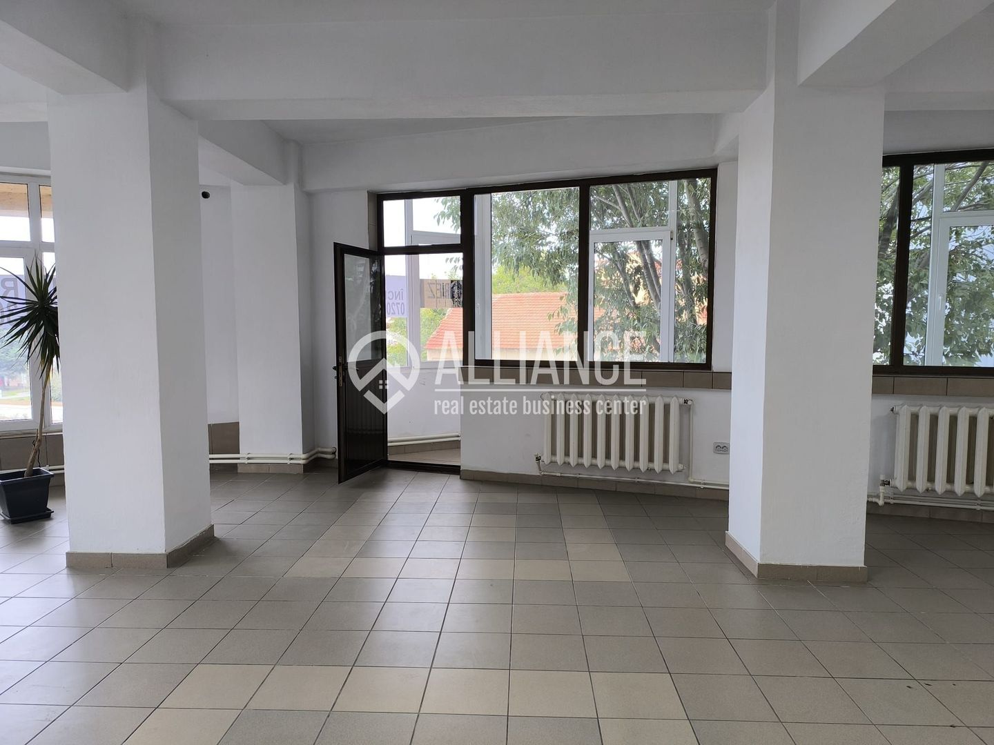 SPITALUL MILITAR (COD03)- Birouri cu suprafata generoasa ! - Poză 1