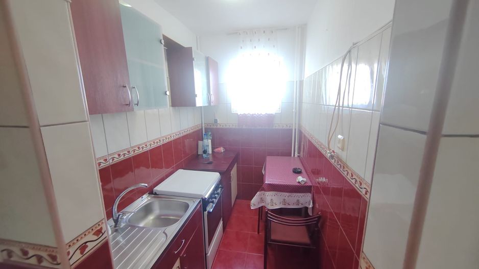 Metrou 1 Decembrie , PARCARE - Poză 8