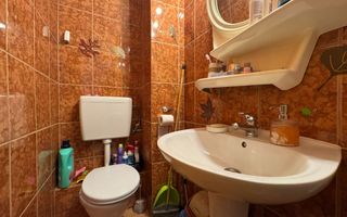 Apartament cu 3 camere decomandate, etaj 2, Centru - Poză 4