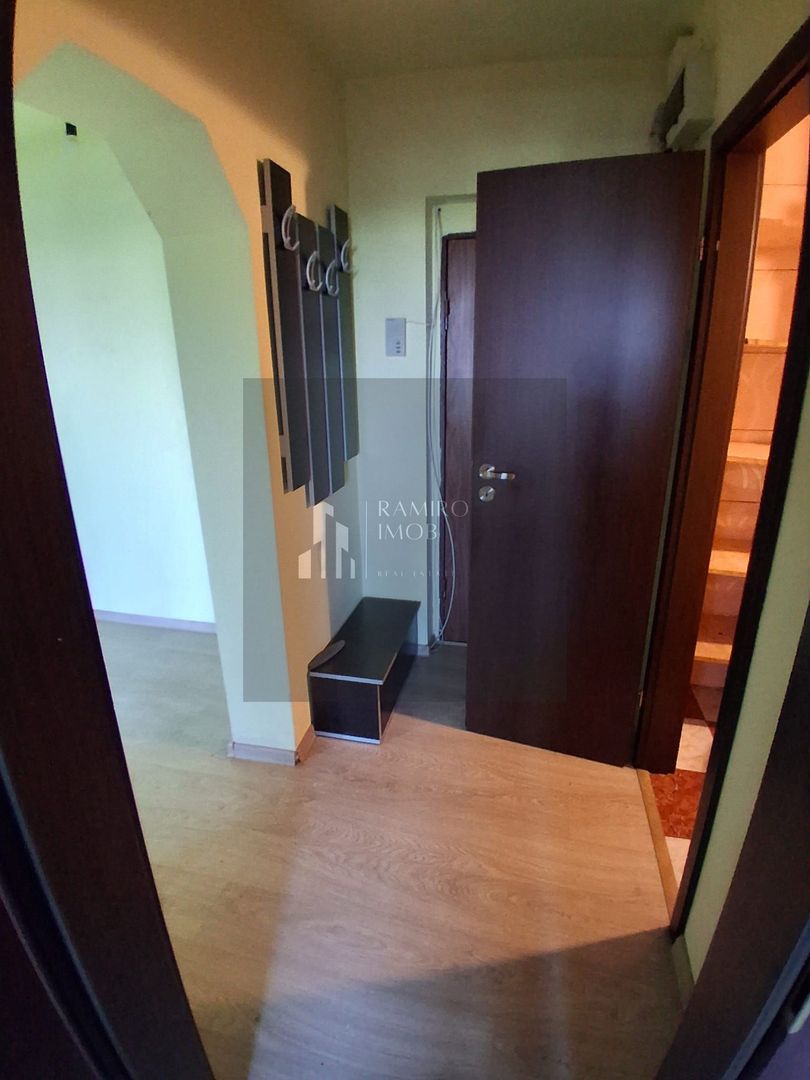 OCAZIE 3 CAMERE METROU GORJULUI 4 minute - Poză 12