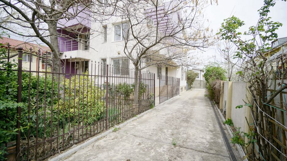 Vila Voluntari, stradal - Poză 1