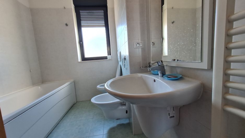 Apartament 3 camere în imobil nou - Poză 12