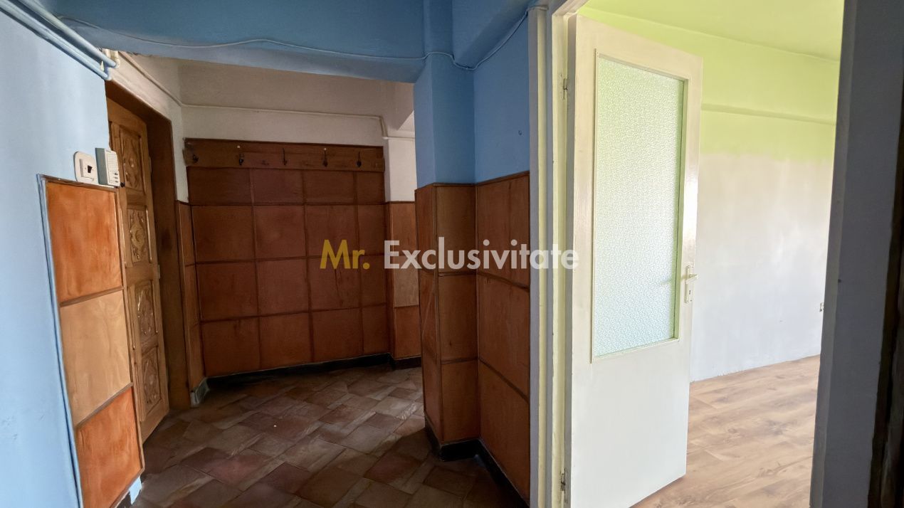 Apartament 4 camere Etaj IV, MV1, Zona Ludy - Str. Regele Ferdinand I - Carei - Poză 9