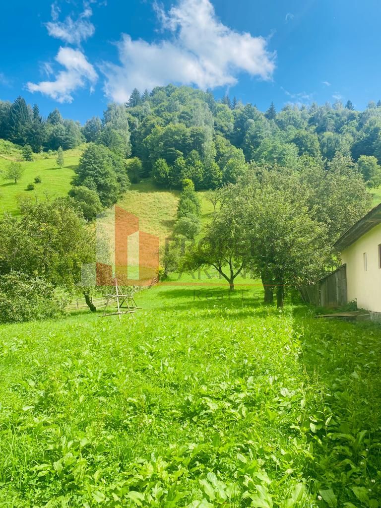 Teren 5879 mp + casa batraneasca Moieciu de jos - Poză 8