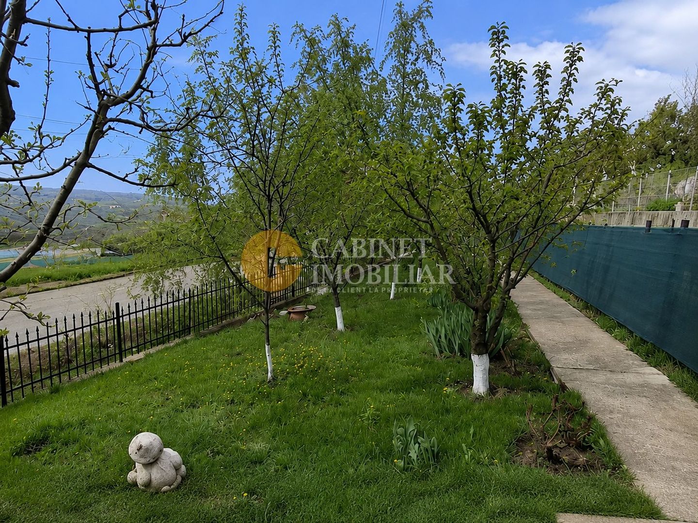 Casă tip duplex de vânzare – Aroneanu, la stradă principală, teren 473mp! - Poză 2