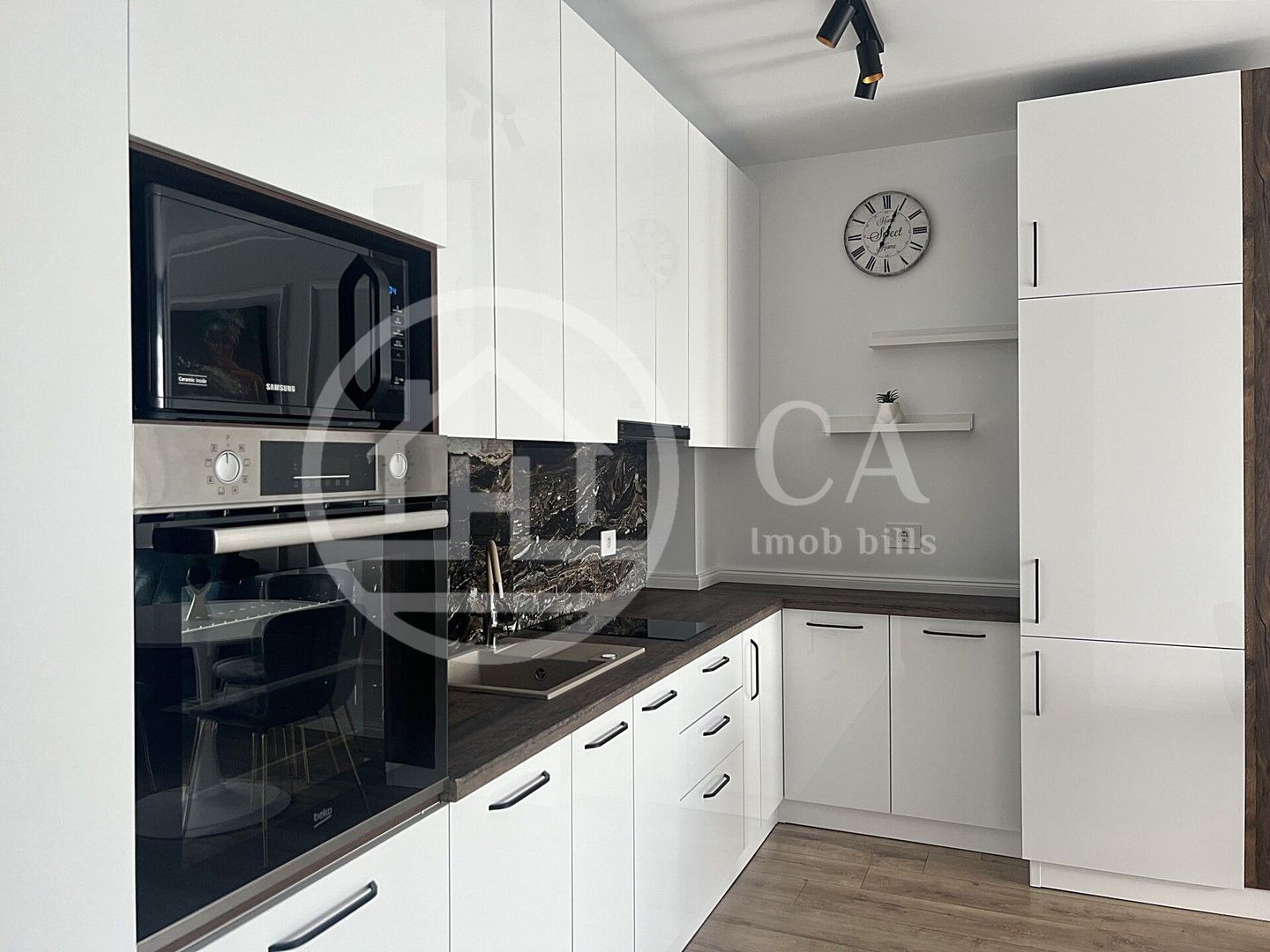 Apartament cu 3 camere de inchiriat in Prima Arena Oradea - Poză 3