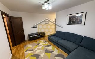 Apartament cu 3 camer, semidecomandat, in cartierul Rovine - Poză 2