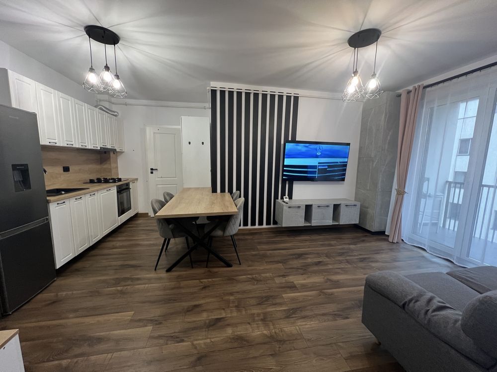Vand apartament 2 camere - Poză 1
