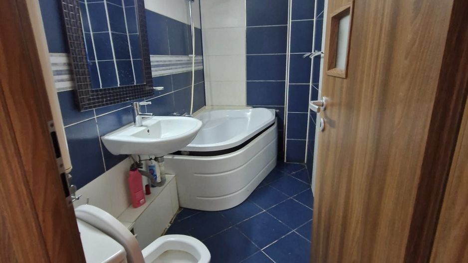 Vanzare Apartament de 3 Camere pe Calea Vitan – Vis a Vis de Mall Vitan - Poză 1