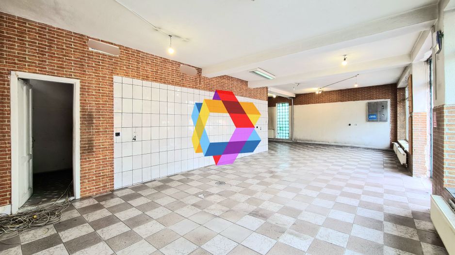 Spatiu comercial de închiriat cu 380 w Brasov - 150 mp # plus-imo.ro - Poză 3