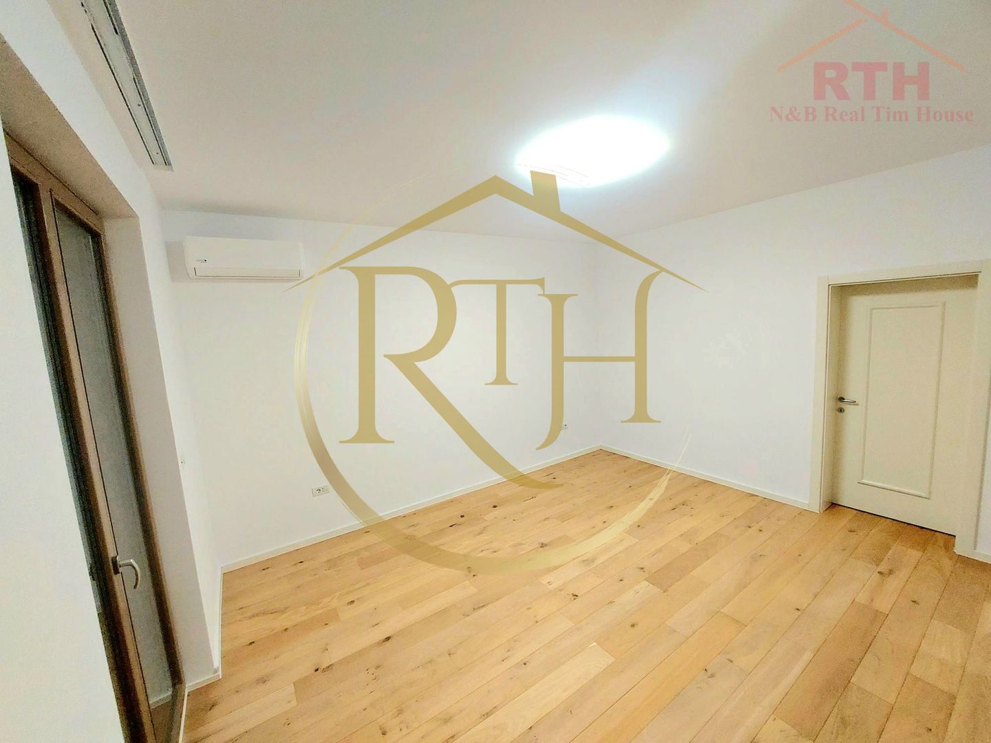 Oferim spre inchiriere, apartament cu 2 camere, Parcare privata - Poză 15