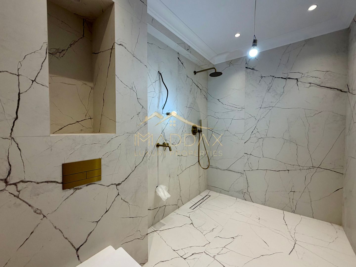 Penthouse cu 4 camere // terasă 70 mp / 200 mp / 3 parking / Straulesti - Poză 35