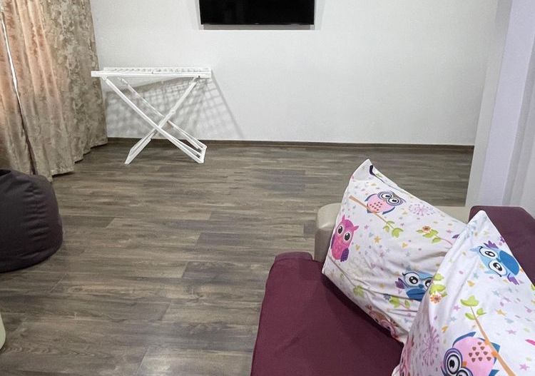 Apartament 3 camere de inchiriat - zona linistita, complet mobilat - Poză 3