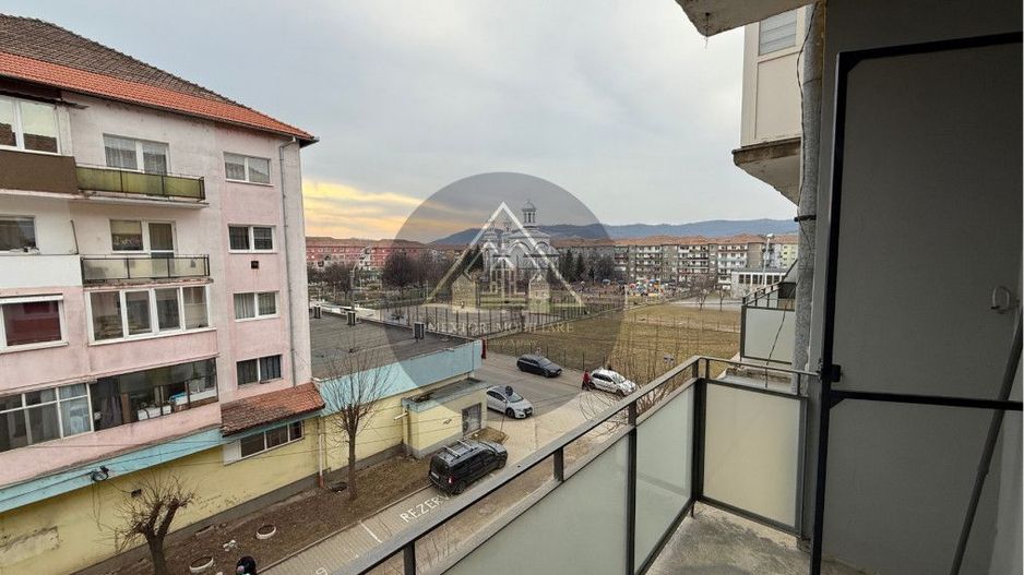 Apartament de lux cu 3 camere - Poză 8