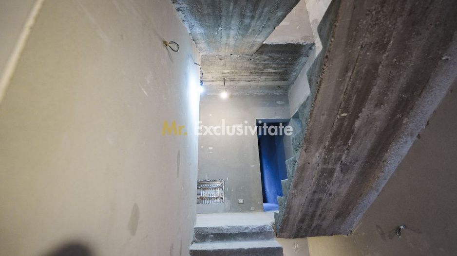 Casa la gri - Romanesti - Poză 12