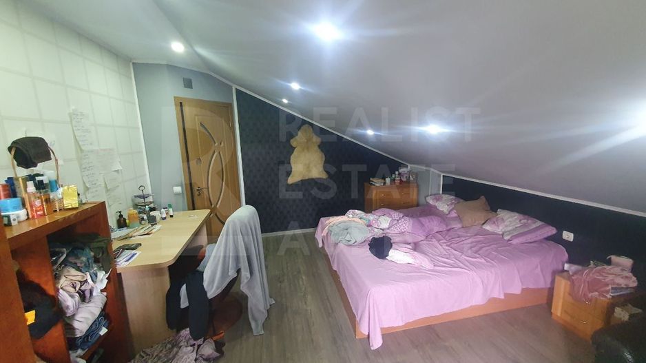 casa cu 2 nivele - Poză 13