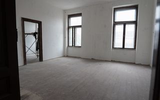 De vanzare Cladire bloc Istoric Central Arad D+P+E+M curte proprie - Poză 17