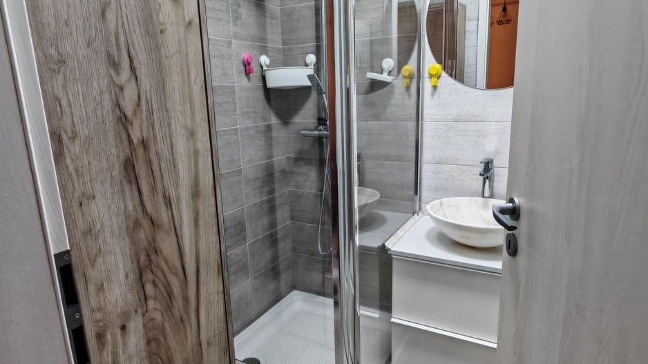 Apartament 2 Camere  | Mobilat | Etaj 2 | 2 Locuri Parcare Incluse - Poză 8