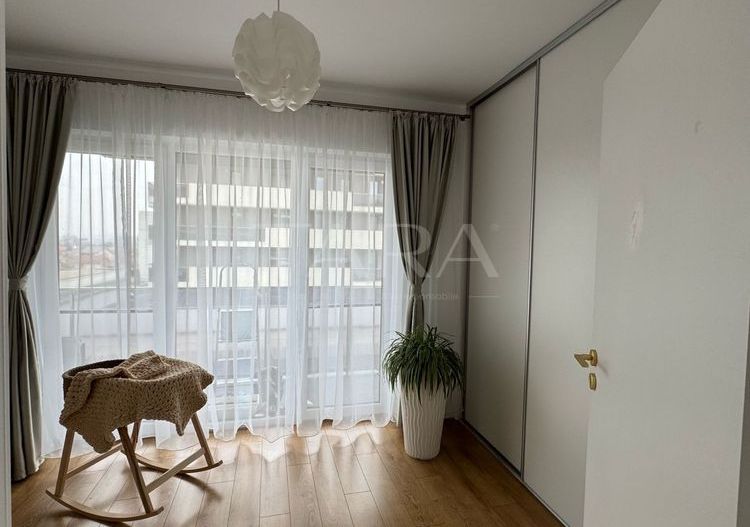 Apartament cu 3 camere, complet mobilat și utilat, terasă de 26 mp. - Poză 4