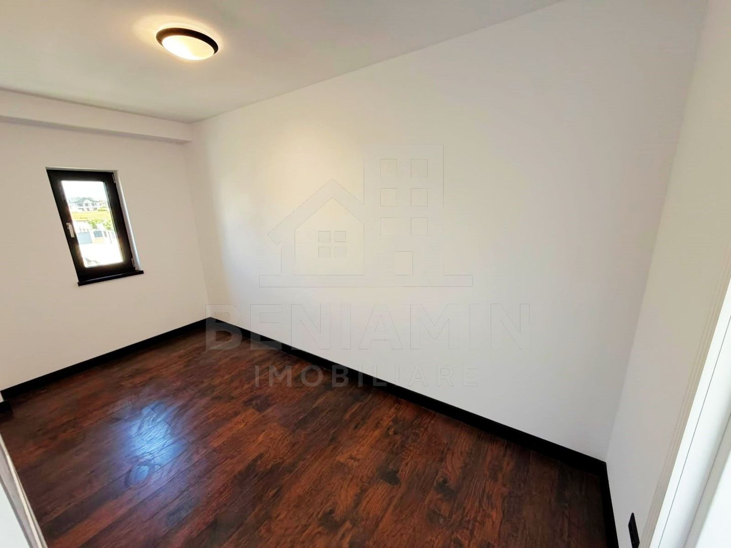 Casa P+1 Finisaje Premium-205mp-Incalzire Pardoseala-2025-Magnolia - Poză 8