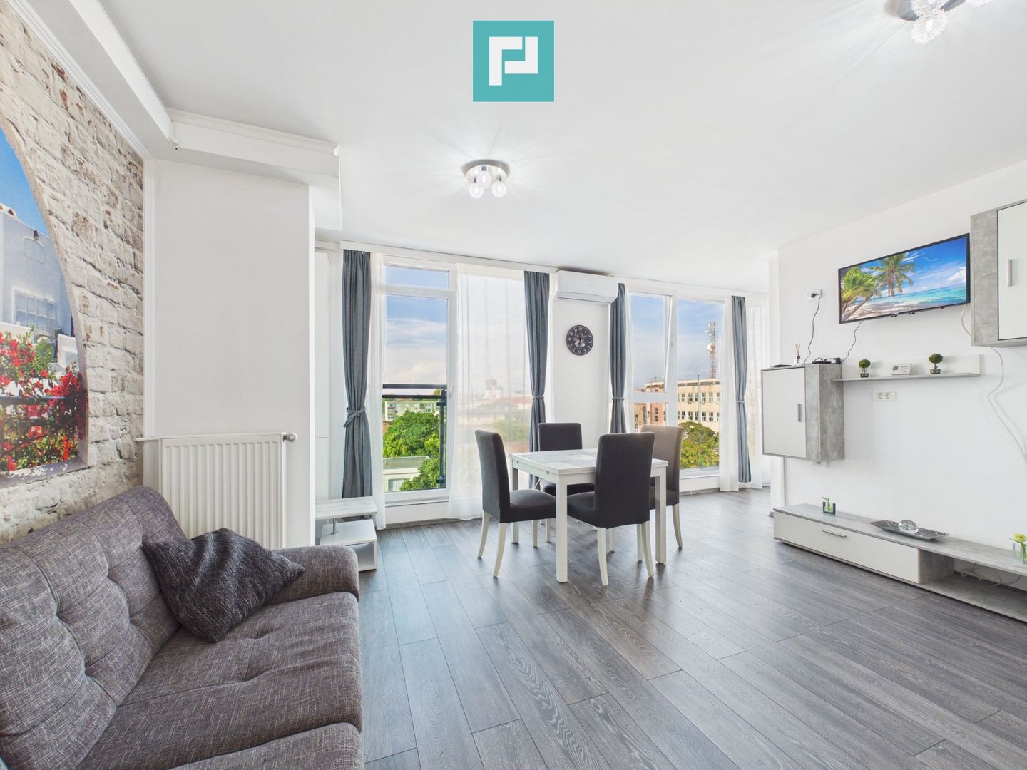 Apartament cu 2 camere la Arad Plaza - Poză 3