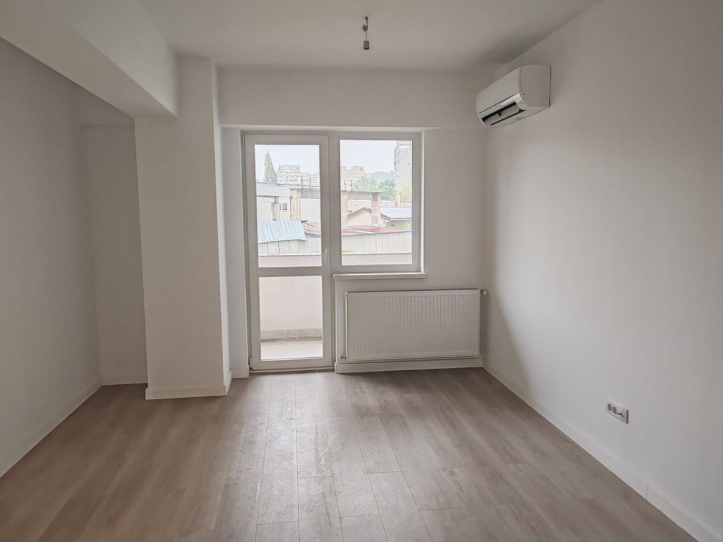 Apartament 2 camere D 60 mp NOU intabulat Pasaj O. Bancila 134640 euro - Poză 1